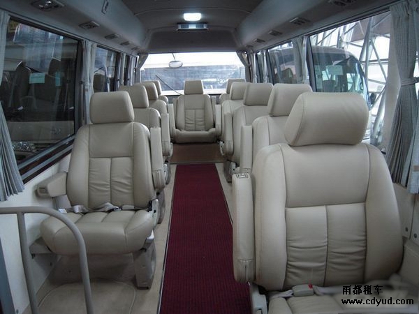 成都租中巴车-丰田考斯特